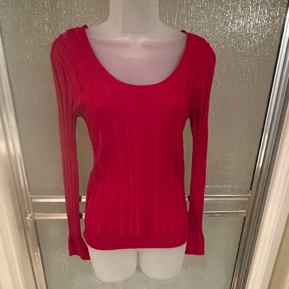 Pout Red Sweater, size M - Picture 2 of 4